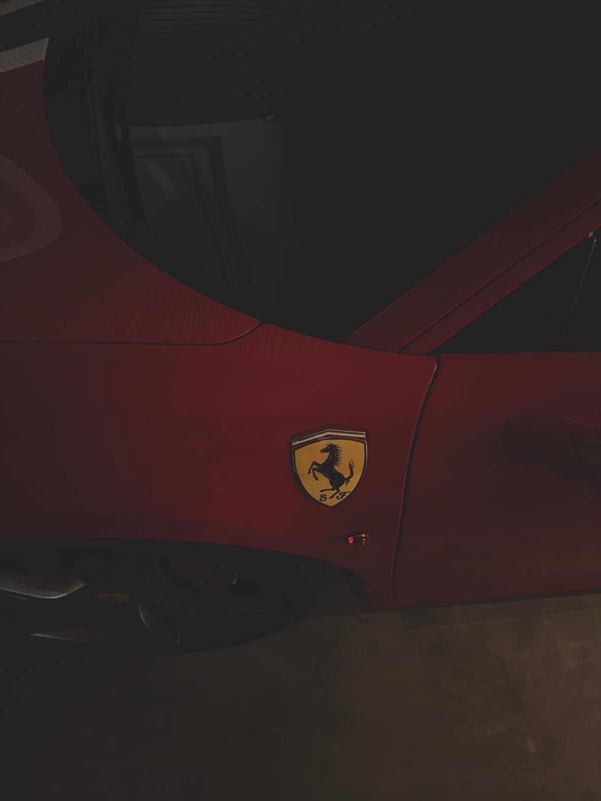 Ferrari Emblem in Nahaufnahme